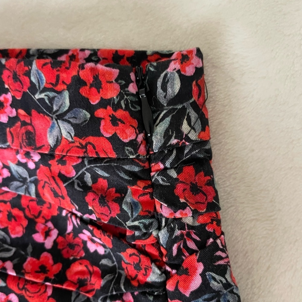 Zara Red Floral Pencil Skirt with Black Accents